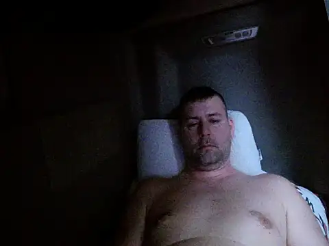 Snapshot of tibci12789 chatting on February 8, 10:24 am tibci12789 online show from February 8, 10:24 am