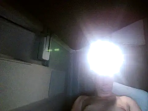 Snapshot of tibci12789 chatting on February 22, 9:22 am tibci12789 online show from February 22, 9:22 am