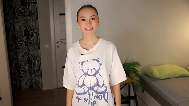 MarthEckstrom online show from October 13, 4:47 am