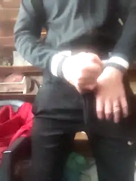 szabi1995 online show from December 4, 10:47 am