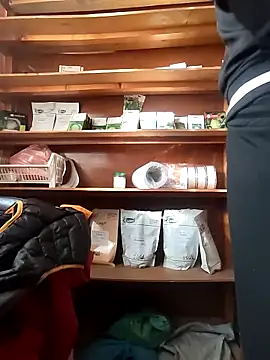 szabi1995 online show from December 5, 9:30 am