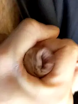 szabi1995 online show from November 6, 7:45 am