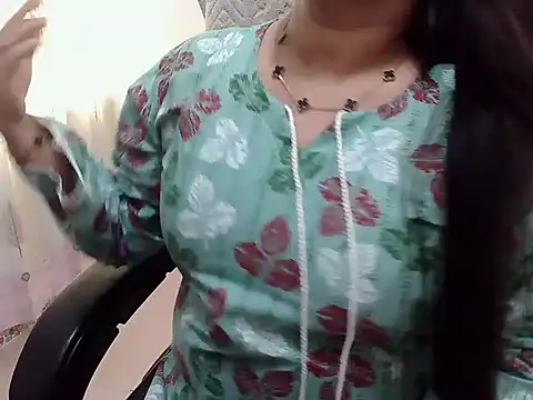 SexyRani2000 online show from May 7, 5:33 am
