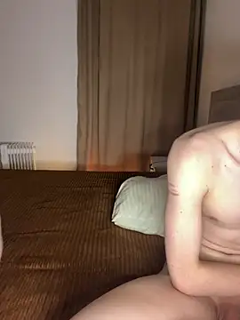 TwinksNextDoor online show from February 21, 6:32 pm