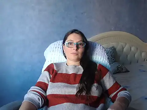 LuckyLisa23 online show from October 29, 12:15 pm