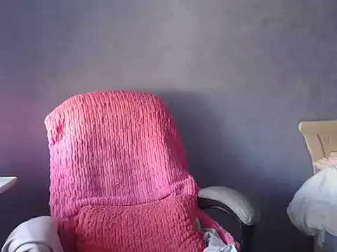 LuckyLisa23 online show from March 7, 10:32 am