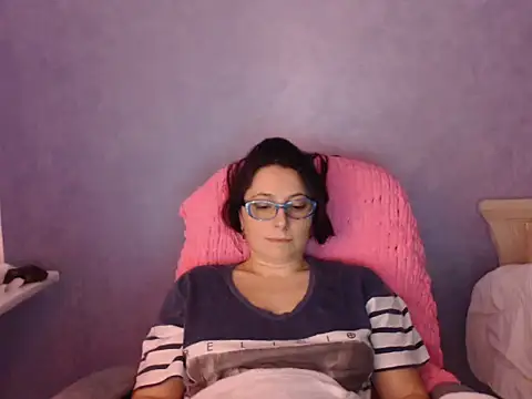 LuckyLisa23 online show from February 26, 11:49 pm