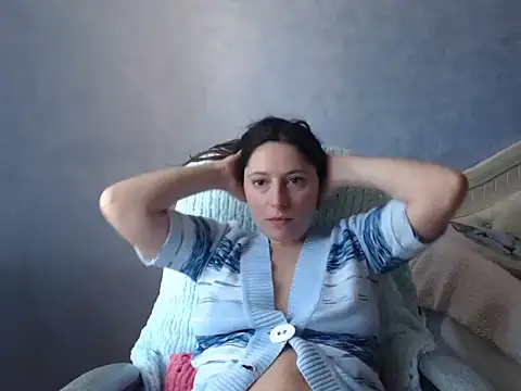 LuckyLisa23 online show from May 15, 9:07 am