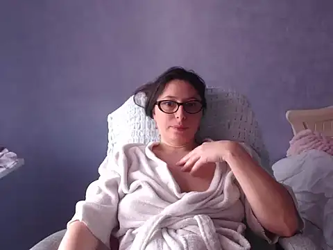 LuckyLisa23 online show from April 3, 11:16 am