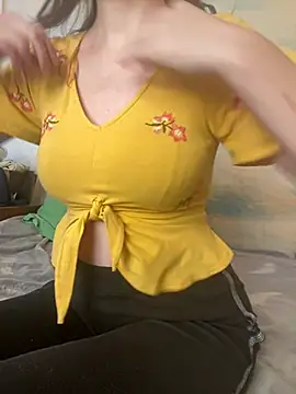 KittieCreme online show from March 7, 10:10 am