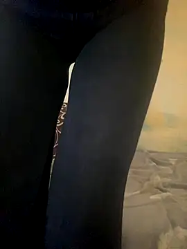 KittieCreme online show from November 24, 7:30 am