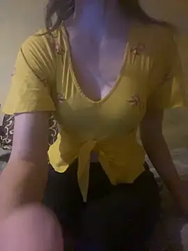 KittieCreme online show from December 5, 2:48 pm