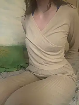 KittieCreme online show from March 31, 12:29 pm
