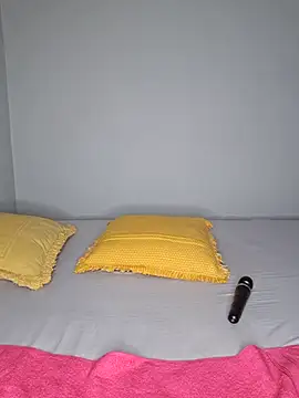 certifiedhottie2025 online show from October 20, 6:04 am