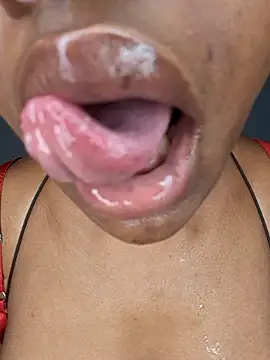 certifiedhottie2025 online show from November 28, 5:57 pm