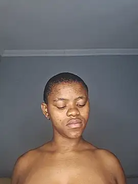 Snapshot of certifiedhottie2025 chatting on December 5, 6:23 am certifiedhottie2025 online show from December 5, 6:23 am