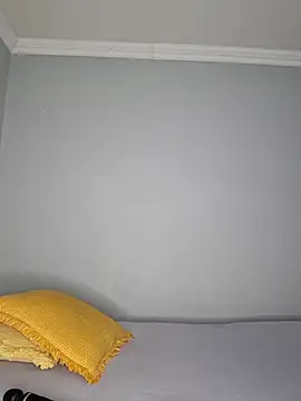 certifiedhottie2025 online show from May 26, 4:32 am
