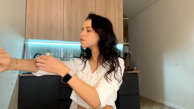 Snapshot of CeredAlum chatting on October 21, 7:19 am CeredAlum online show from October 21, 7:19 am