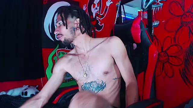 Snapshot of Monsterdominationx chatting on November 13, 12:03 am Monsterdominationx online show from November 13, 12:03 am