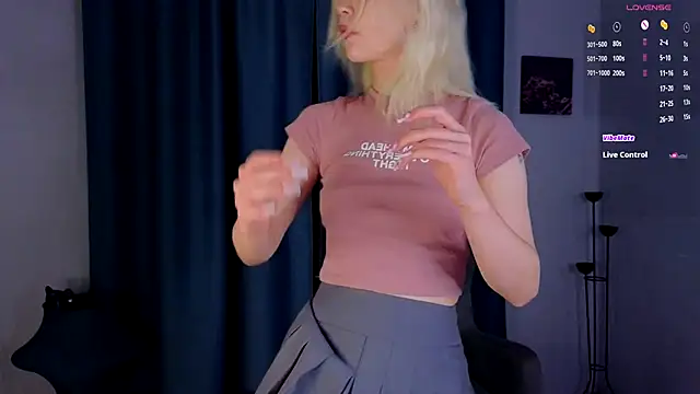 Snapshot of lovedrope chatting on November 20, 5:24 pm lovedrope online show from November 20, 5:24 pm