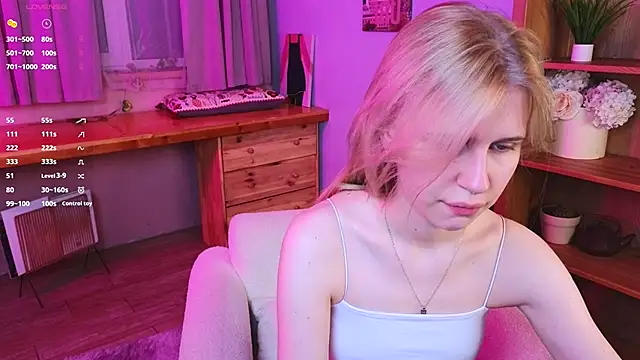 Snapshot of lovedrope chatting on October 22, 6:40 pm lovedrope online show from October 22, 6:40 pm