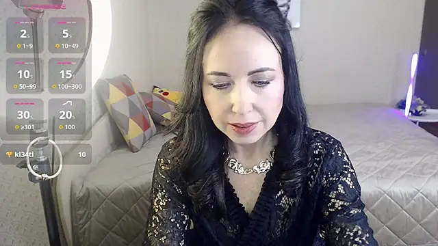 beautiful moon3 online show from April 13, 2:54 pm