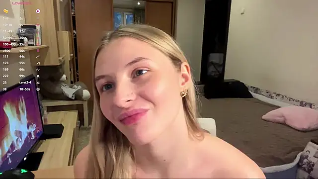 Snapshot of VictoriaMystery chatting on November 5, 2:31 pm VictoriaMystery online show from November 5, 2:31 pm