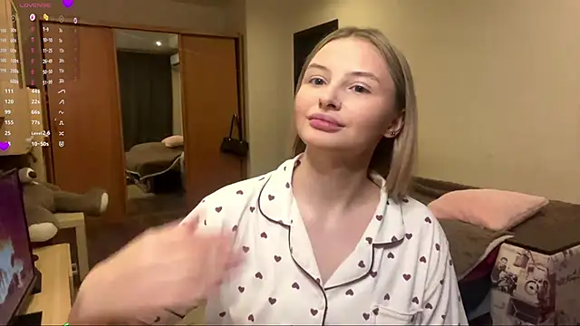 Snapshot of VictoriaMystery chatting on November 28, 2:17 pm VictoriaMystery online show from November 28, 2:17 pm