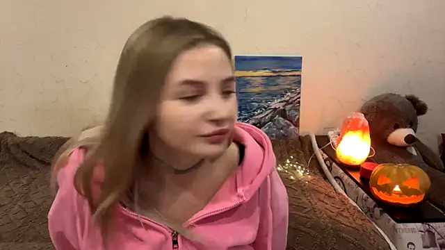 Snapshot of VictoriaMystery chatting on October 29, 1:21 pm VictoriaMystery online show from October 29, 1:21 pm