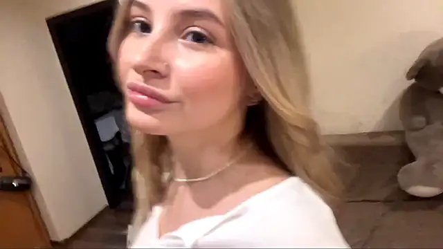 Snapshot of VictoriaMystery chatting on October 24, 2:16 pm VictoriaMystery online show from October 24, 2:16 pm