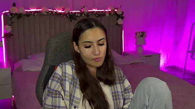 RebeckaThornton online show from November 18, 5:49 pm