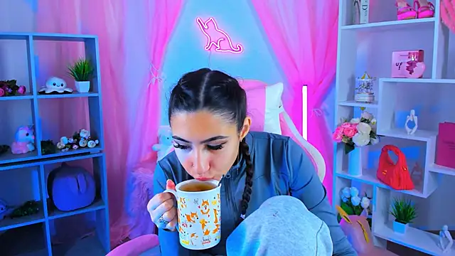 RebeckaThornton online show from October 30, 6:23 am