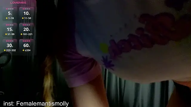 Snapshot of MissPompadure chatting on November 15, 7:07 pm MissPompadure online show from November 15, 7:07 pm