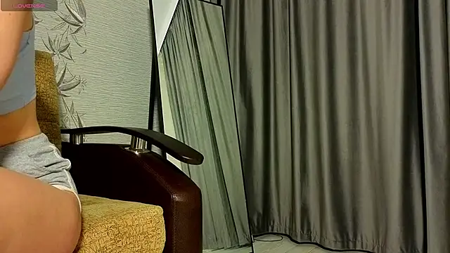 MissPompadure online show from January 19, 1:53 am