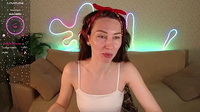 Snapshot of Lilith_Sora chatting on February 14, 6:41 pm Lilith Sora online show from February 14, 6:41 pm