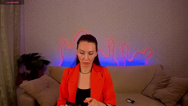 Snapshot of Lilith_Sora chatting on January 9, 7:04 am Lilith Sora online show from January 9, 7:04 am