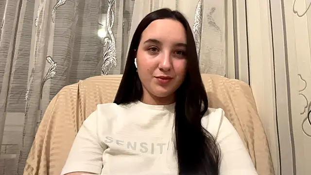 DaisyMolly online show from November 14, 9:40 pm