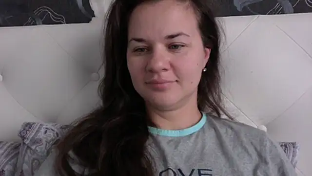 Snapshot of GiaaCaranggi chatting on November 15, 7:01 am GiaaCaranggi online show from November 15, 7:01 am