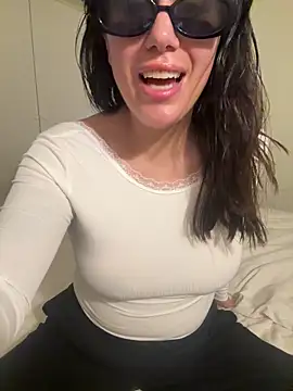 mamimamacitaaa online show from October 25, 5:24 pm