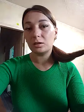 HollyDollsi online show from October 16, 7:27 am