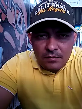 sexyandres 23 online show from March 12, 8:13 pm