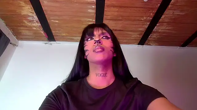 Snapshot of Trix_ebony chatting on October 16, 10:29 pm Trix ebony online show from October 16, 10:29 pm