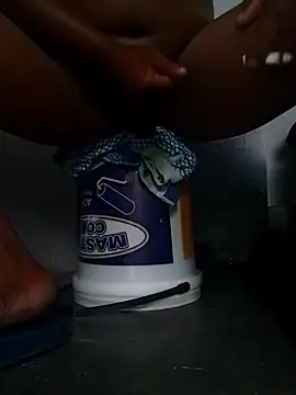 Snapshot of MyGuy352 chatting on January 7, 12:32 pm MyGuy352 online show from January 7, 12:32 pm