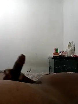 Snapshot of MyGuy352 chatting on December 21, 4:58 am MyGuy352 online show from December 21, 4:58 am