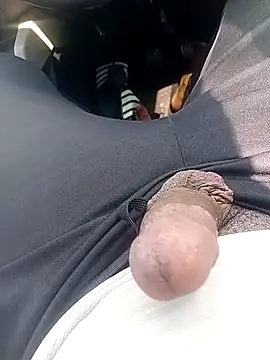 Snapshot of MyGuy352 chatting on February 19, 11:40 am MyGuy352 online show from February 19, 11:40 am