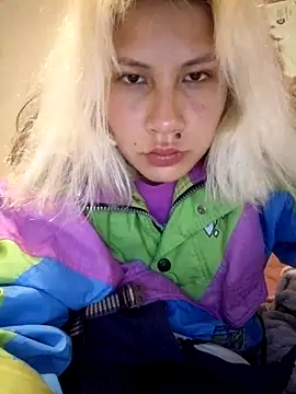 Snapshot of Throatkittysub chatting on October 17, 6:06 am Throatkittysub online show from October 17, 6:06 am