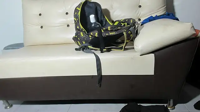 Snapshot of mycolection_girls chatting on December 14, 6:24 pm mycolection girls online show from December 14, 6:24 pm