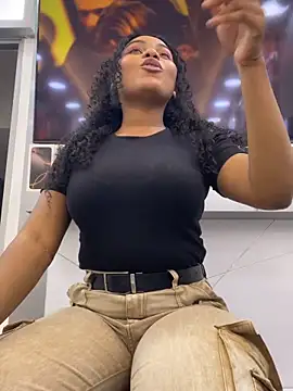 Snapshot of Valerii_smithh chatting on November 25, 7:58 pm Valerii smithh online show from November 25, 7:58 pm