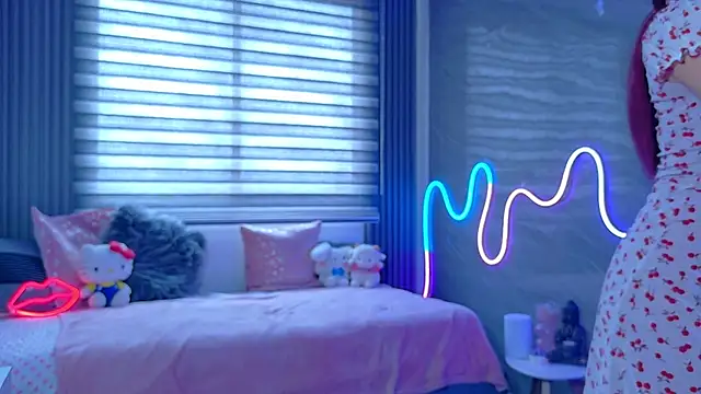 Naaomi cute online show from November 14, 5:27 pm