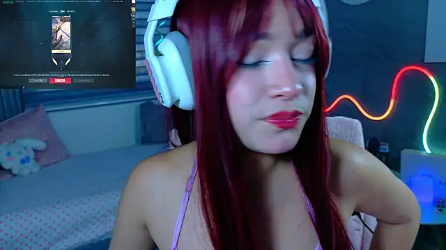 Snapshot of Naaomi_cute chatting on October 15, 10:07 pm Naaomi cute online show from October 15, 10:07 pm